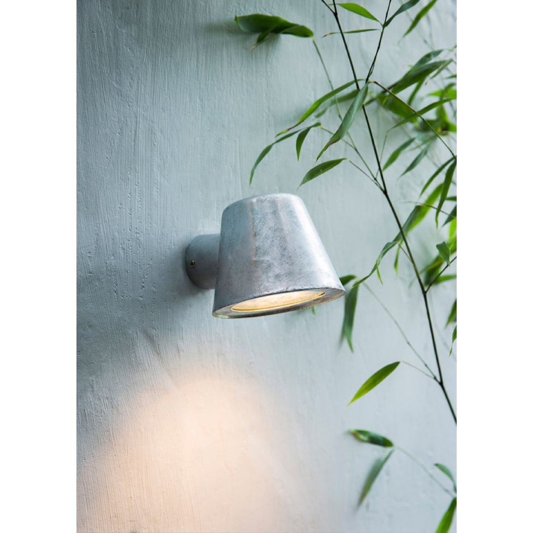 SKOPA: Exterior Glass Diffuser Flat Top Cone Surface Mounted Wall Lights IP44