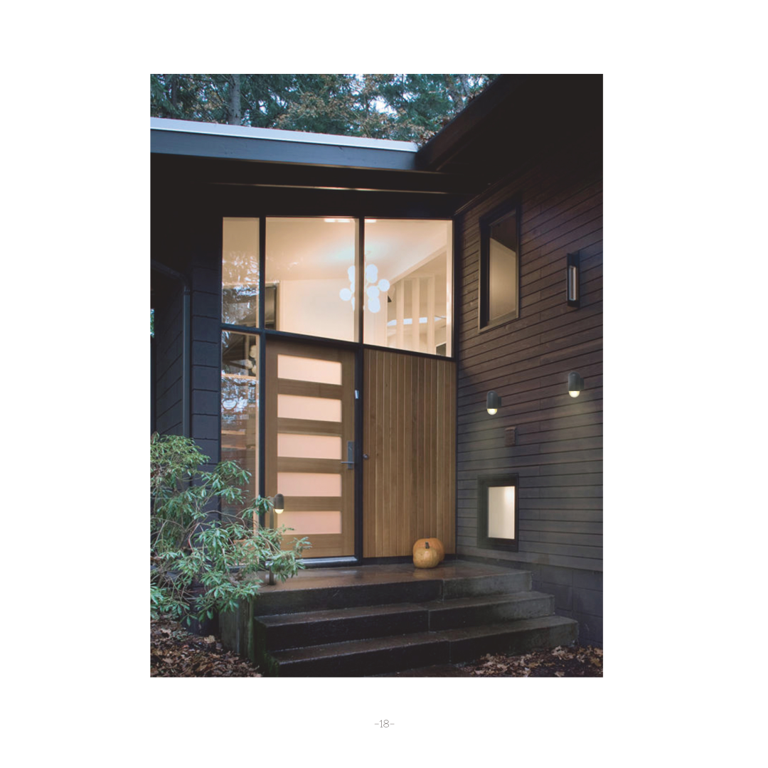 MAGNUM: Exterior Oval Surface Mounted Wall Lights IP44