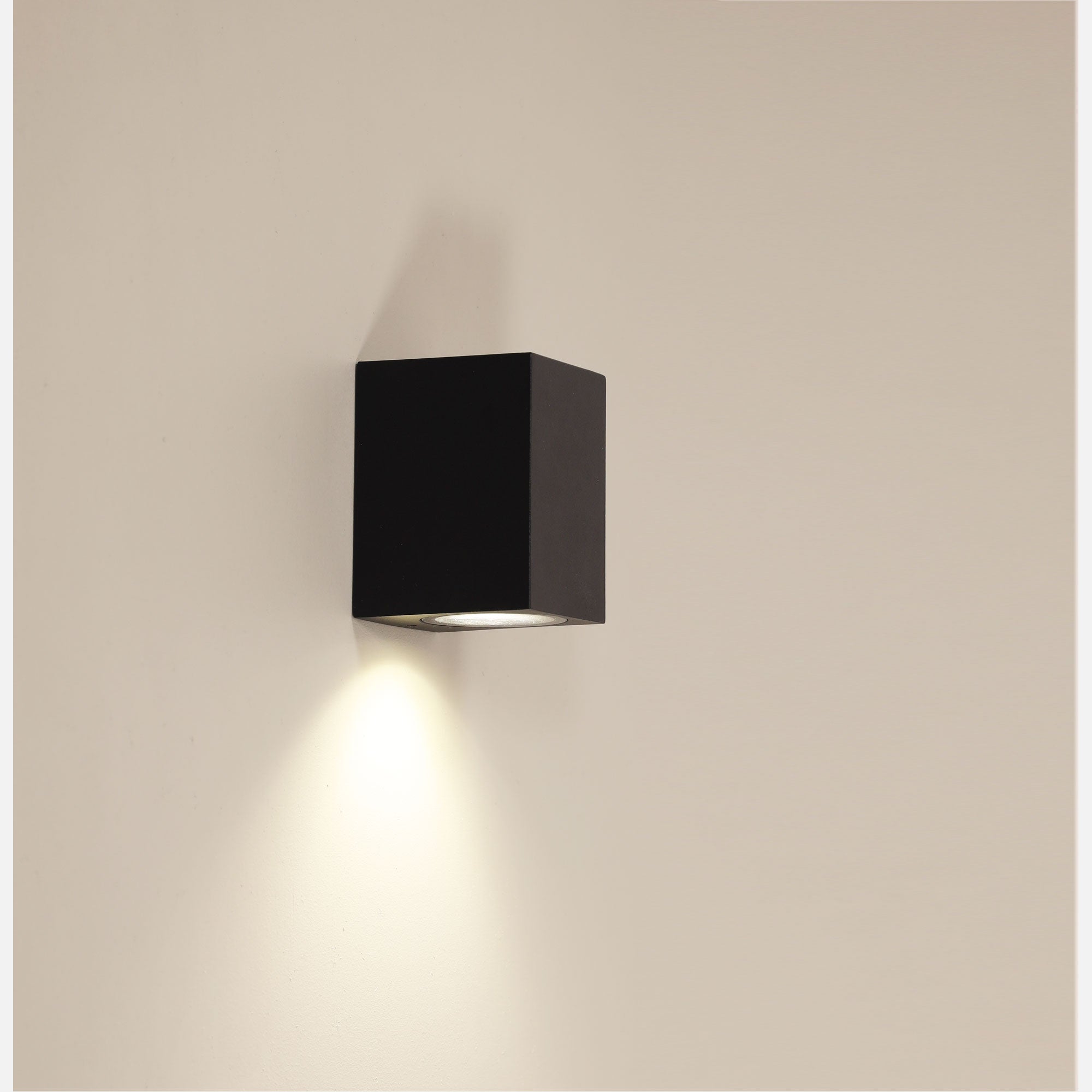 ATLAS DOWN BLACK