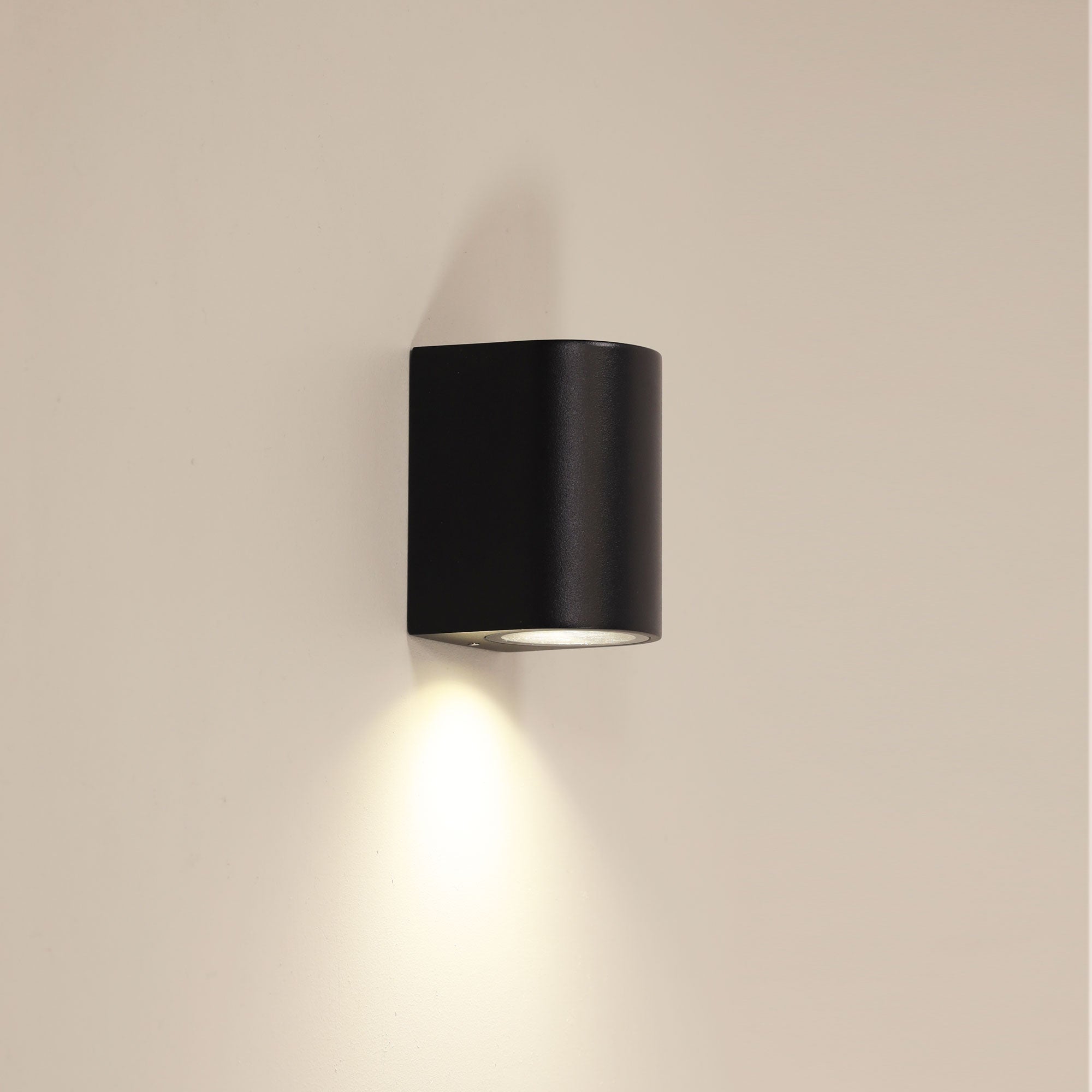 HERA DOWN BLACK