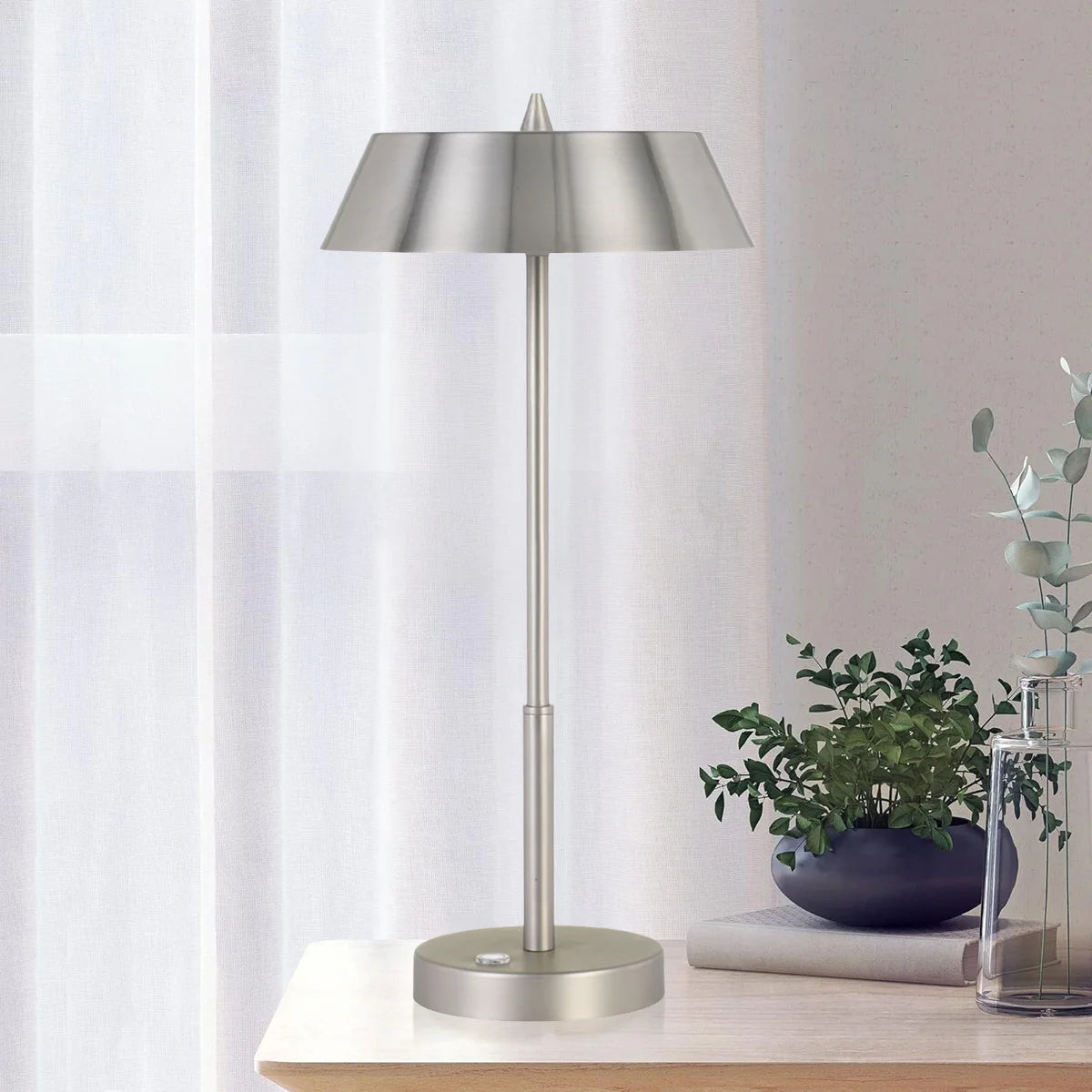 ALLURE 7w LED TABLE LAMP