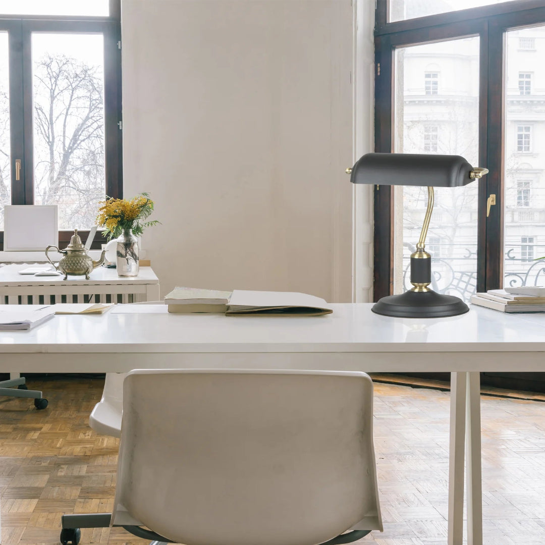 BANCA: Interior Banker Lamps with Cylindrical Shade