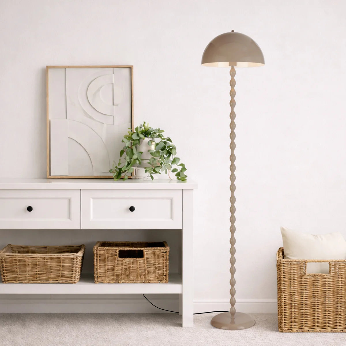 ESTIQ FLOOR LAMP