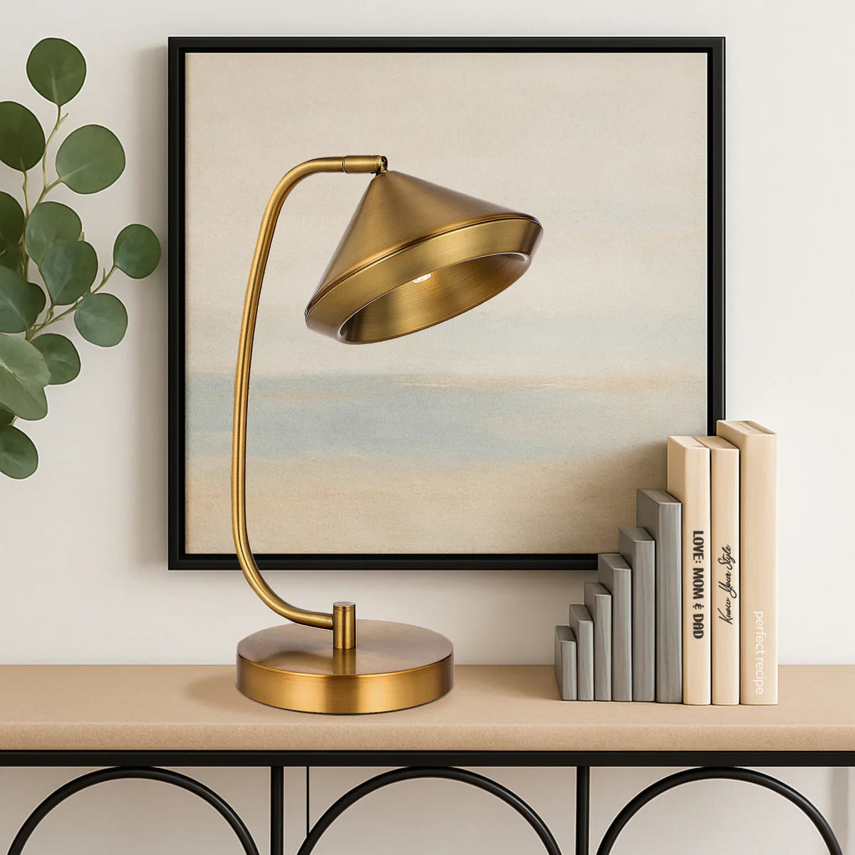LARSON TABLE LAMP