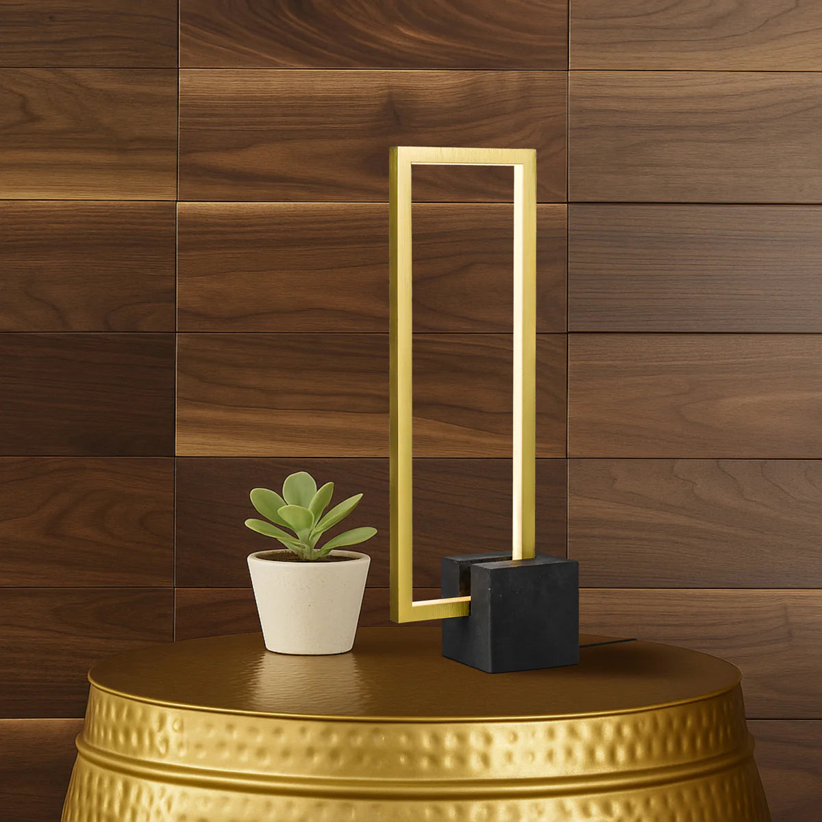 MODRIC TABLE LAMP