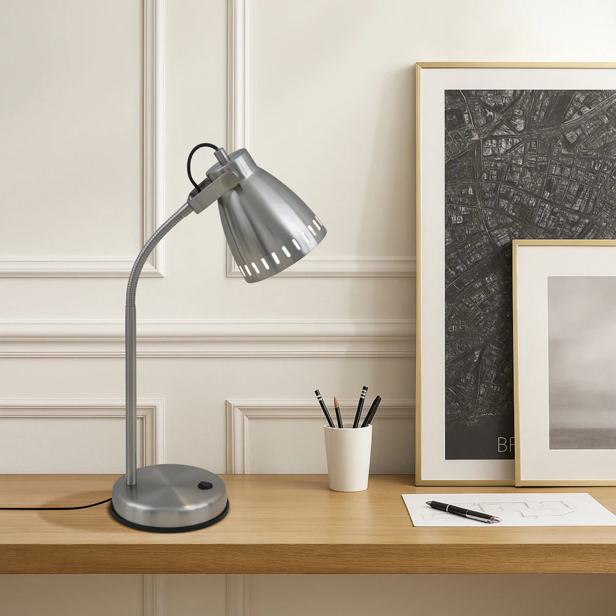 NOVA TABLE LAMP